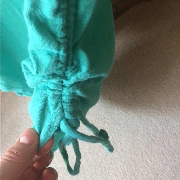 T.la - Picture 4 of 4